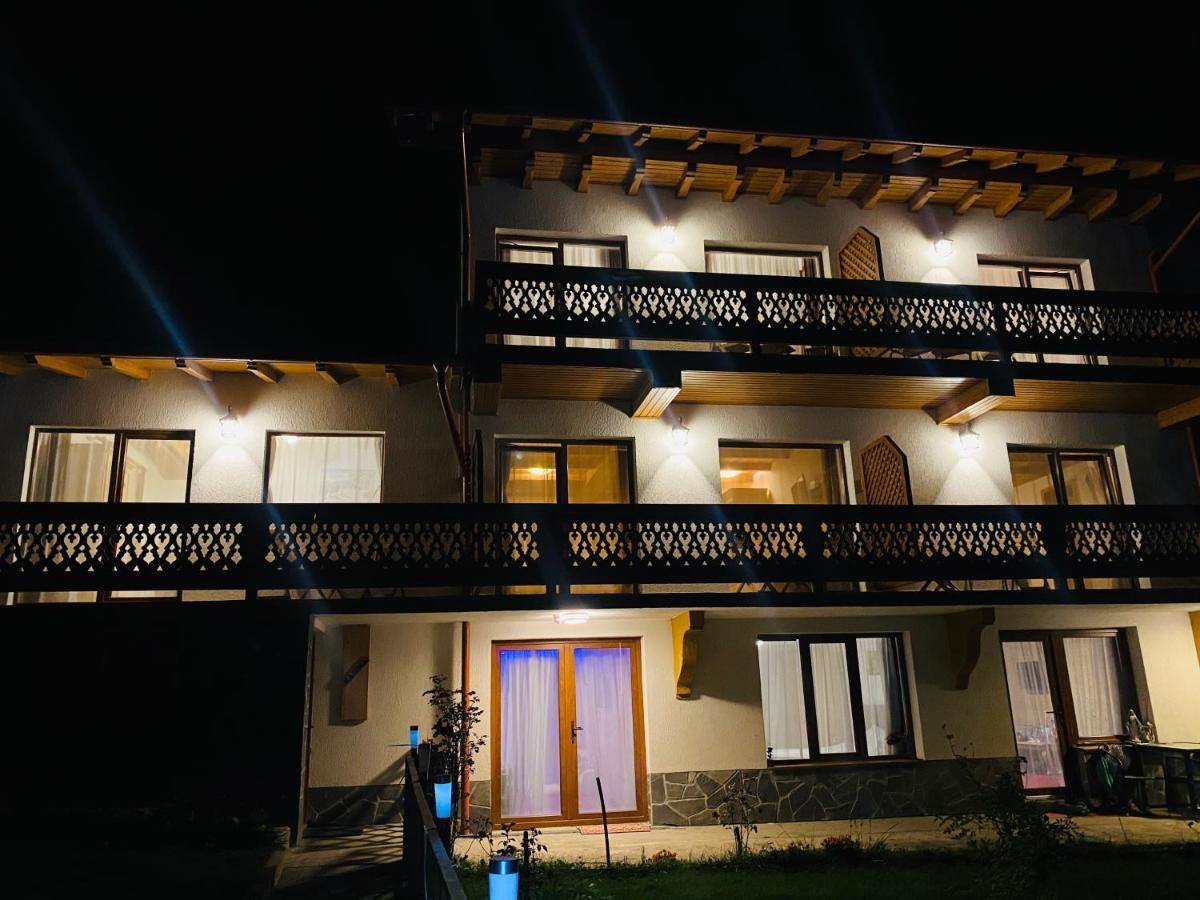 Hotel Casa Belcin Buşteni Esterno foto