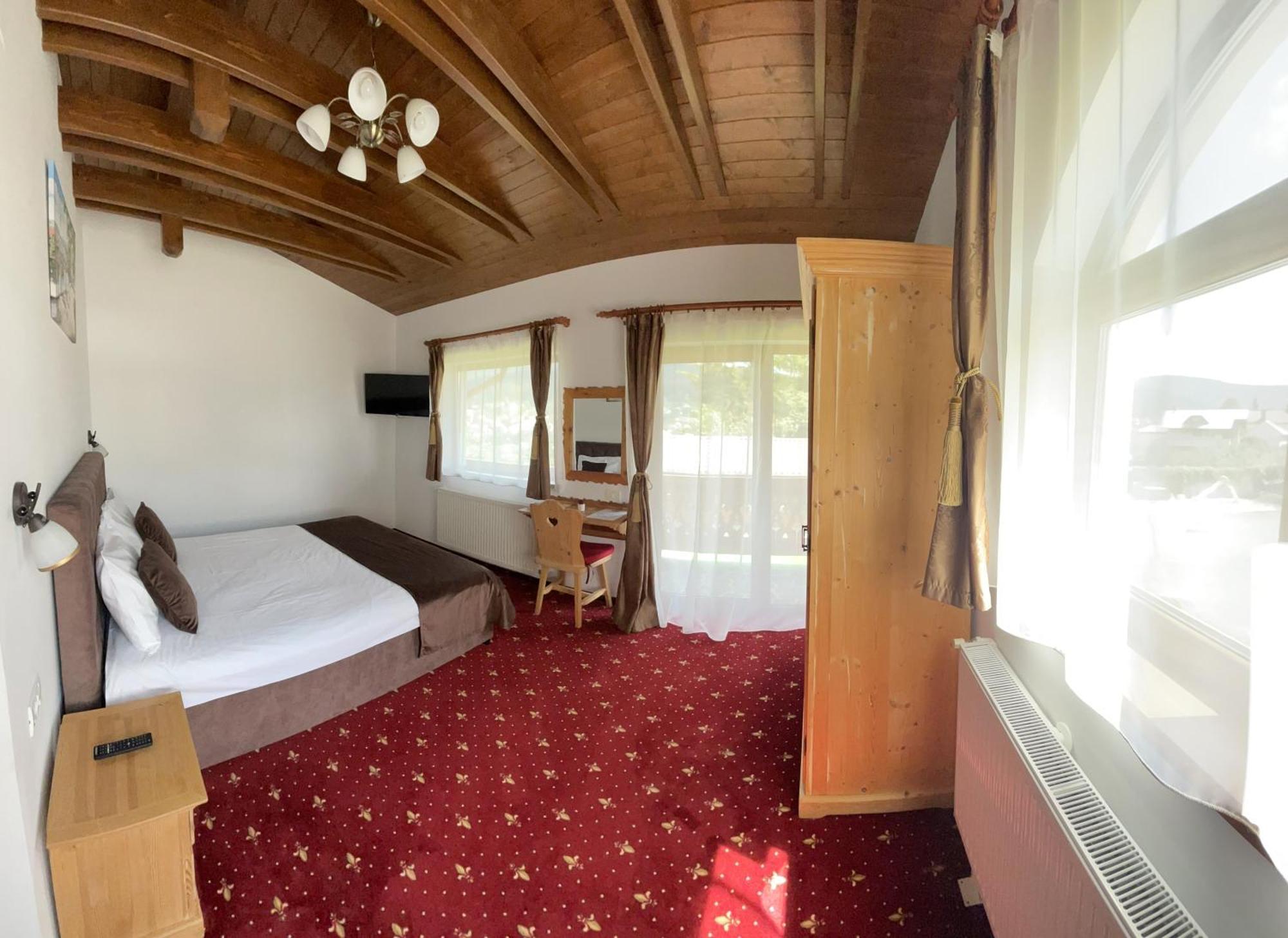 Hotel Casa Belcin Buşteni Esterno foto