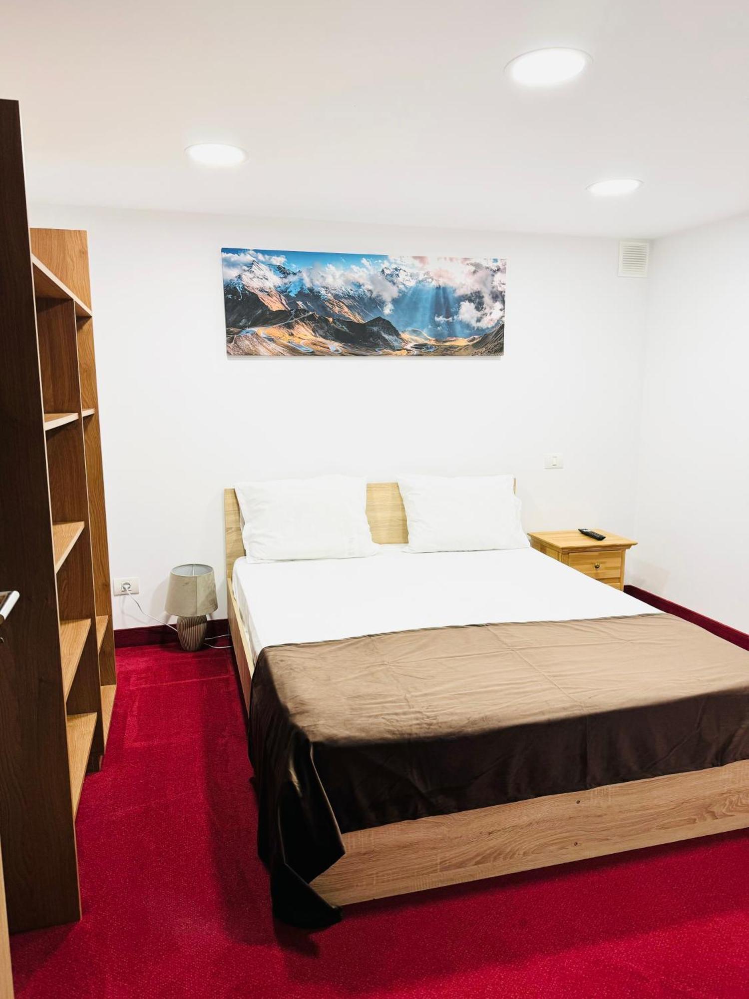 Hotel Casa Belcin Buşteni Esterno foto