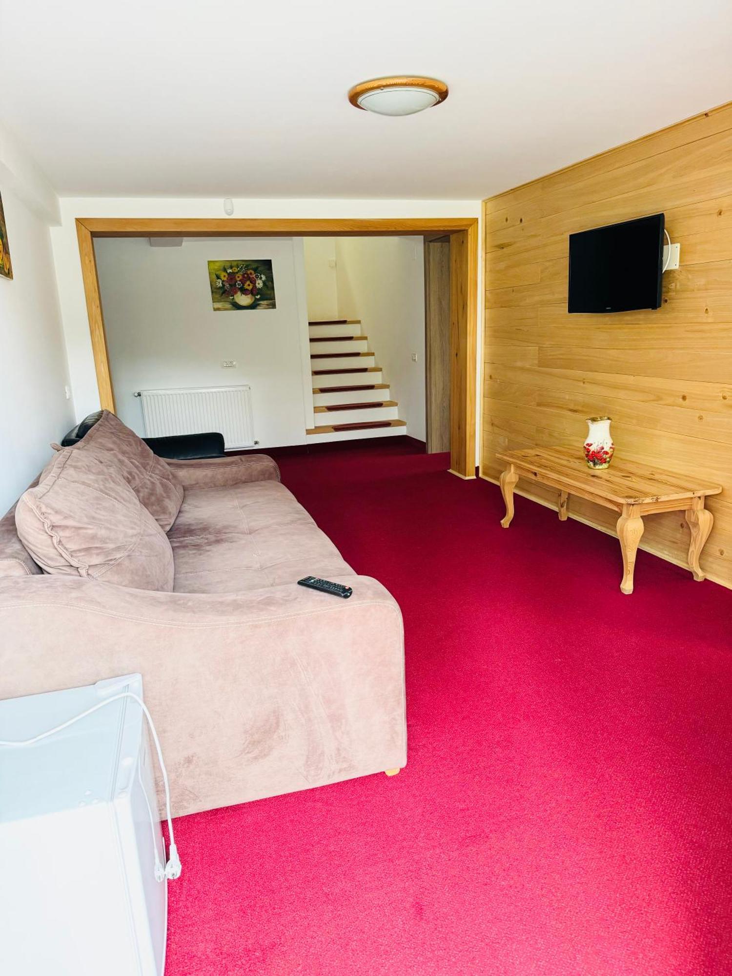Hotel Casa Belcin Buşteni Esterno foto
