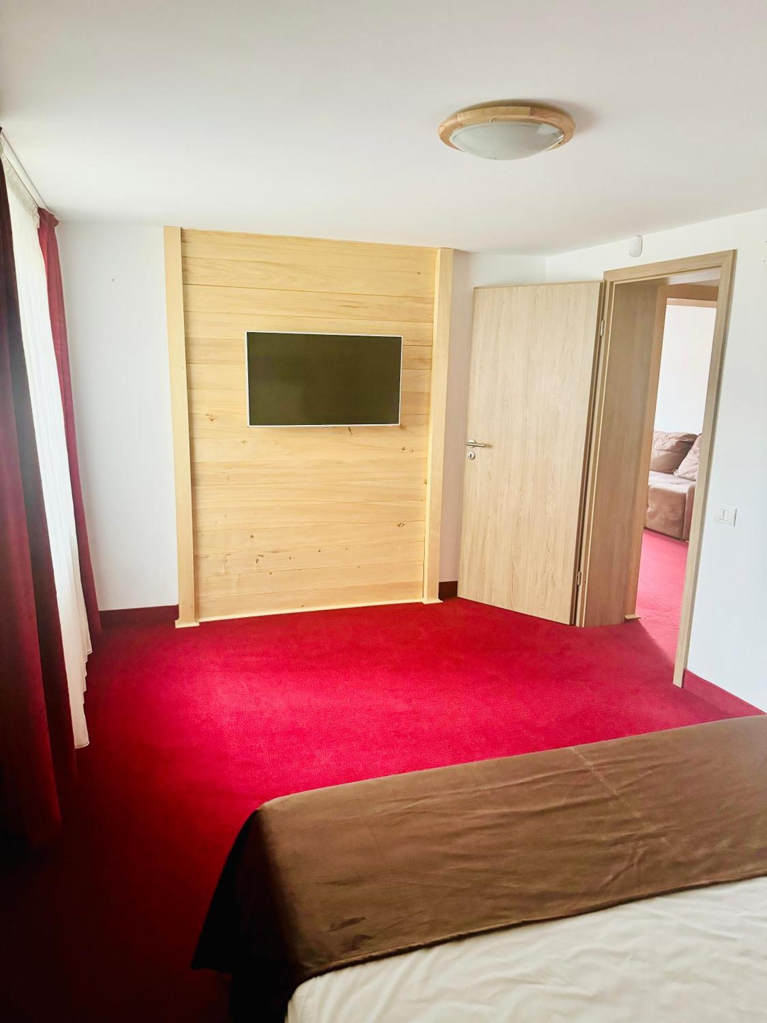 Hotel Casa Belcin Buşteni Esterno foto
