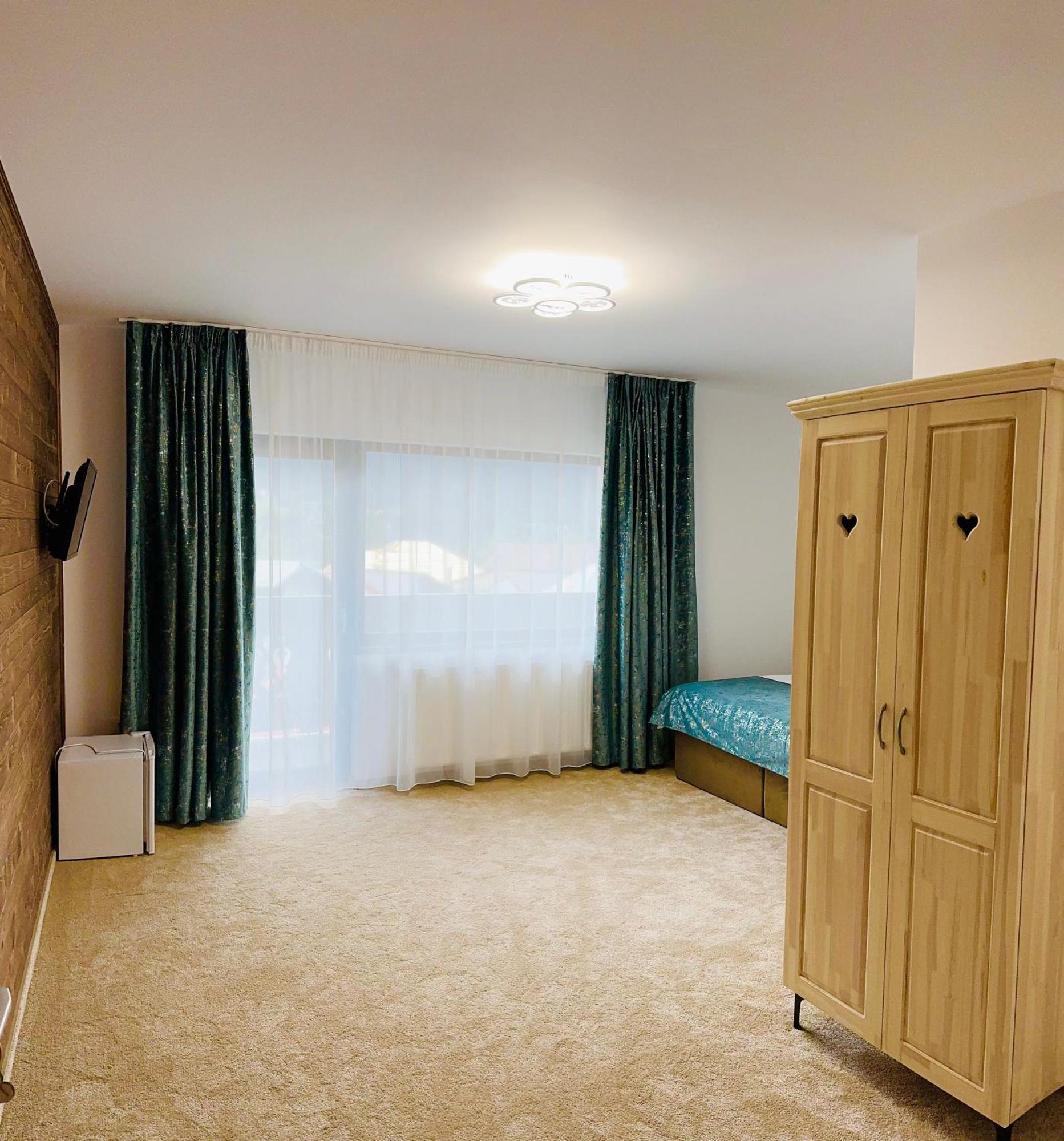 Hotel Casa Belcin Buşteni Esterno foto