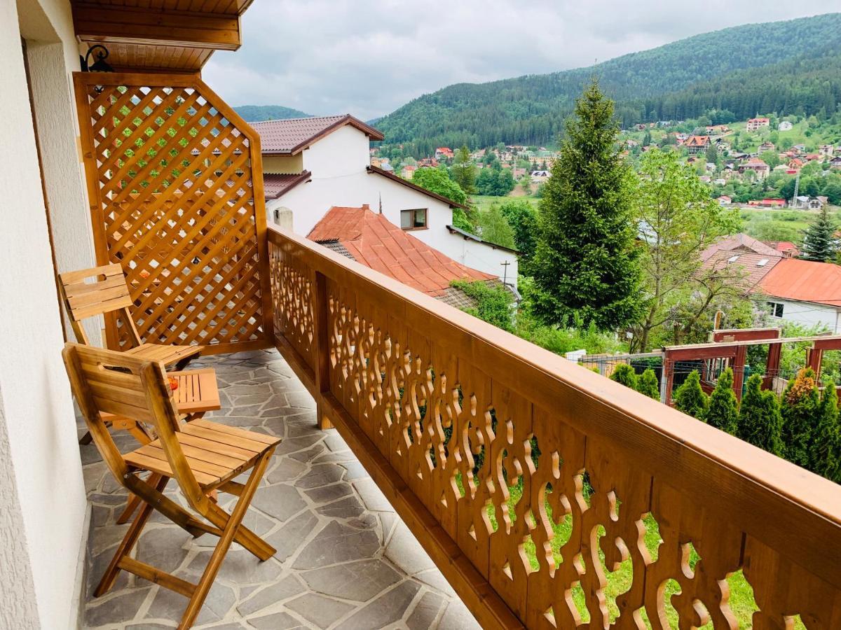 Hotel Casa Belcin Buşteni Esterno foto