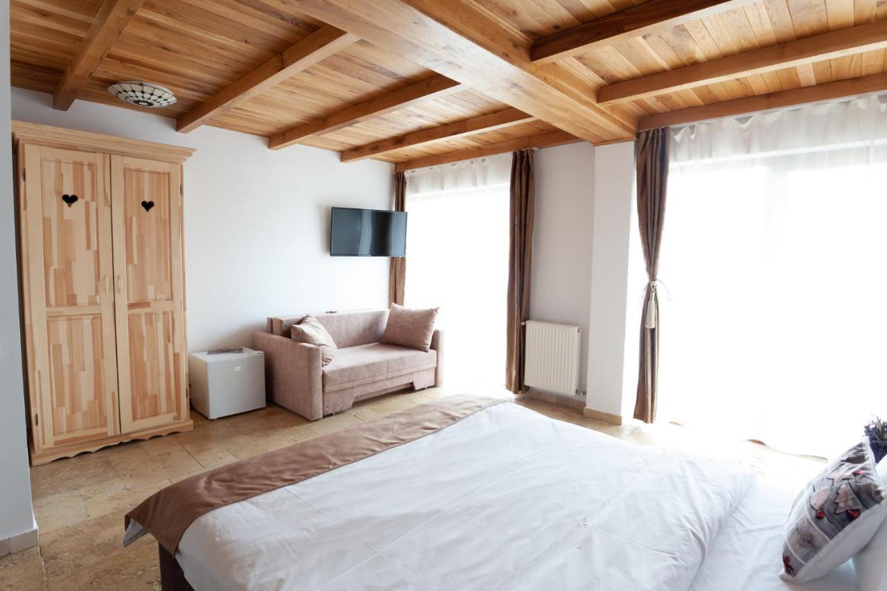 Hotel Casa Belcin Buşteni Esterno foto