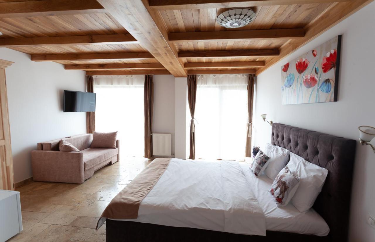 Hotel Casa Belcin Buşteni Esterno foto