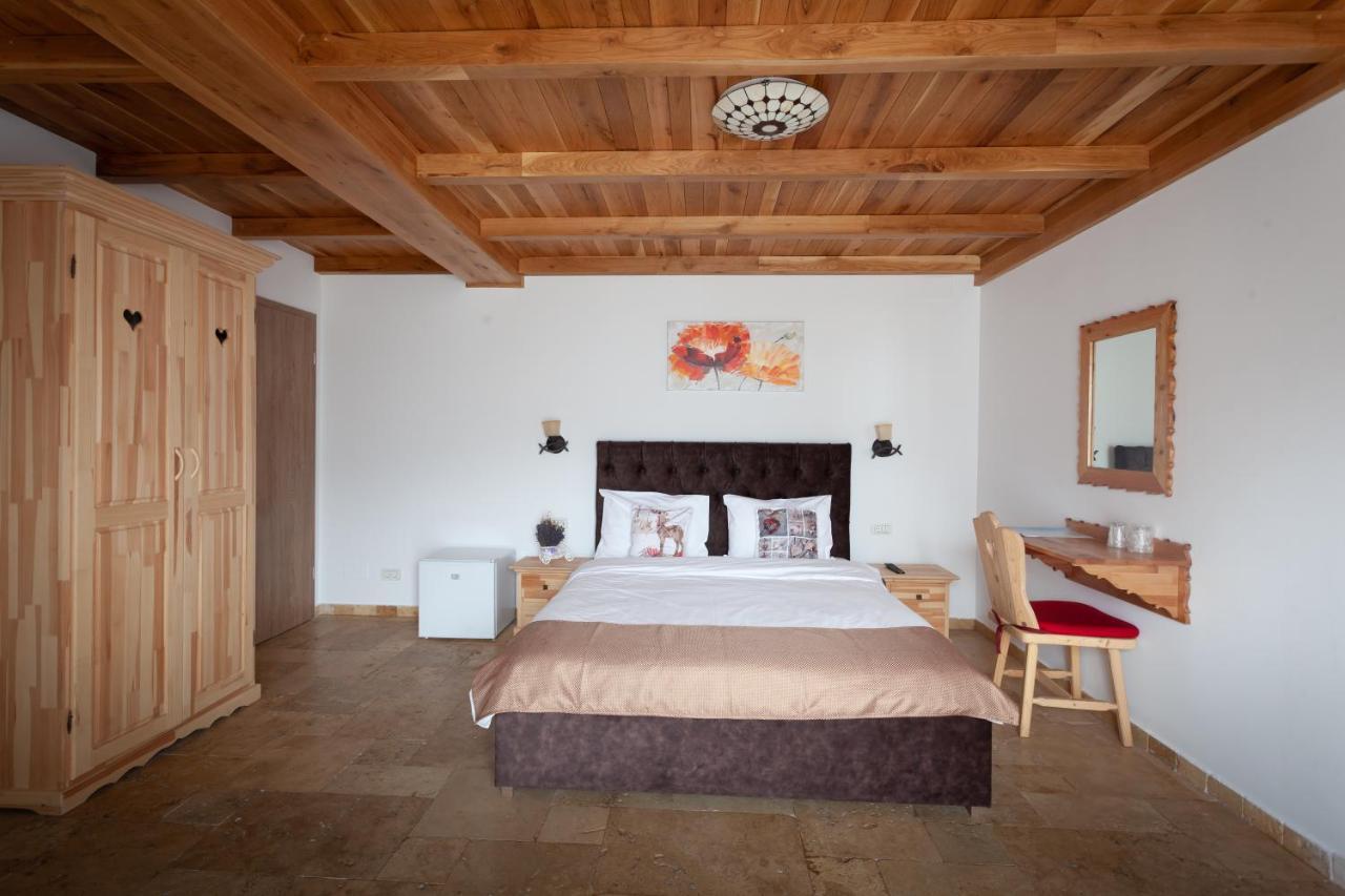 Hotel Casa Belcin Buşteni Esterno foto